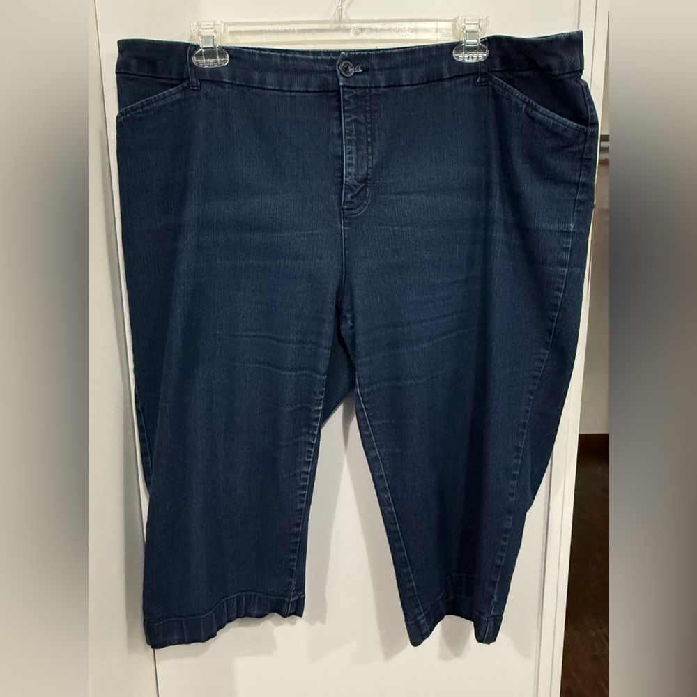St. John's Bay Dark Blue Denim Capris